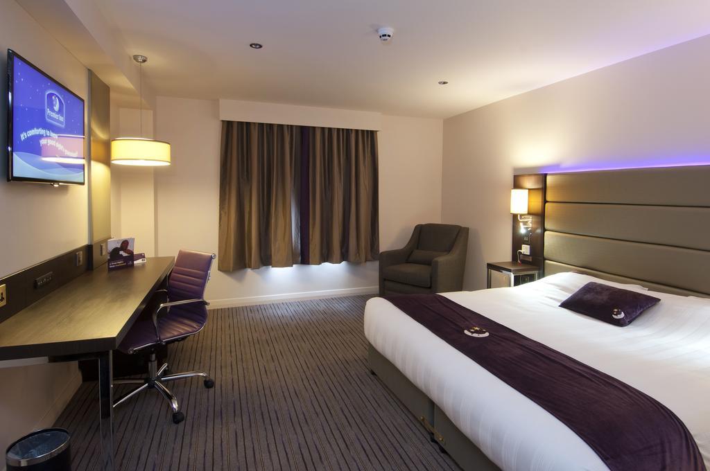Premier Inn Inverness East Exterior foto